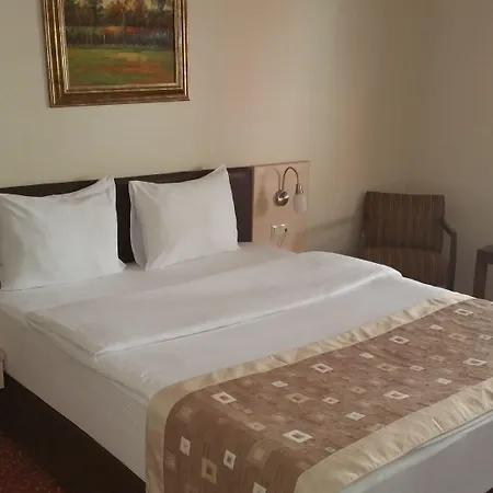 Pasa 3*